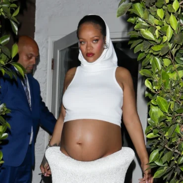 Rihanna Shows Off Baby Bump at Giorgio Baldi in Sculptural White Maison Alaia Skirt Set final 19 copy