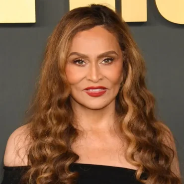 Beyonce calls Tina Knowles out for posting too much online