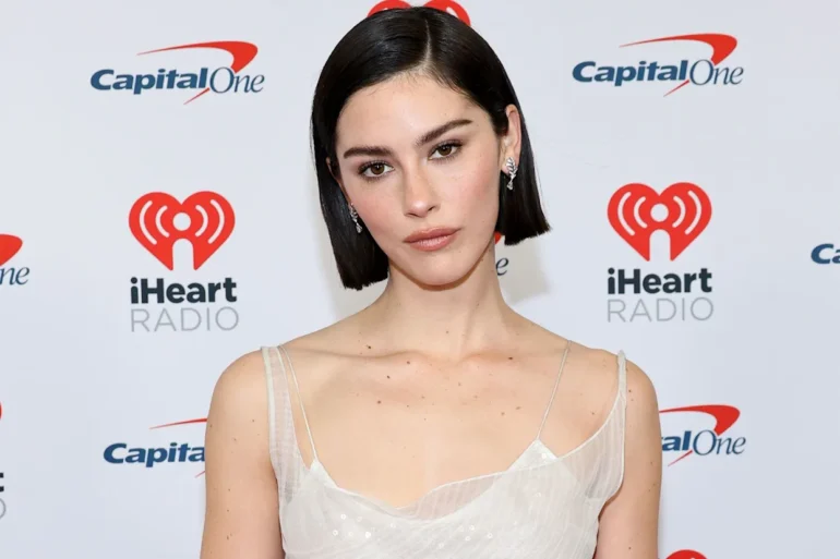 Gracie Abrams congratulates Taylor Swift on engagement news during concert