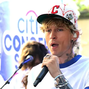 Machine Gun Kelly insists being hated for no reason doesnt bother him