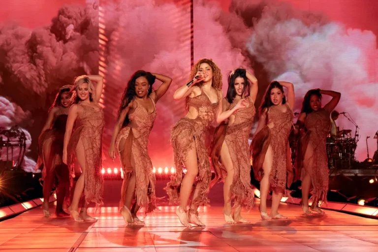 shakira las mujeres world tour rio de janeiro 02 2025 billboard 1548 768x512 1