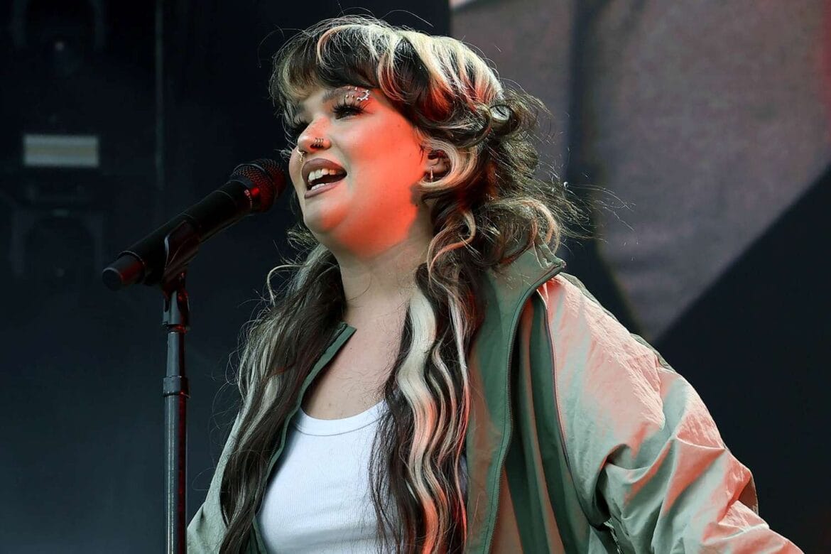 Lola Young All Things Go NYC 092825 1b59134337a34fddab2bc5389c7175be