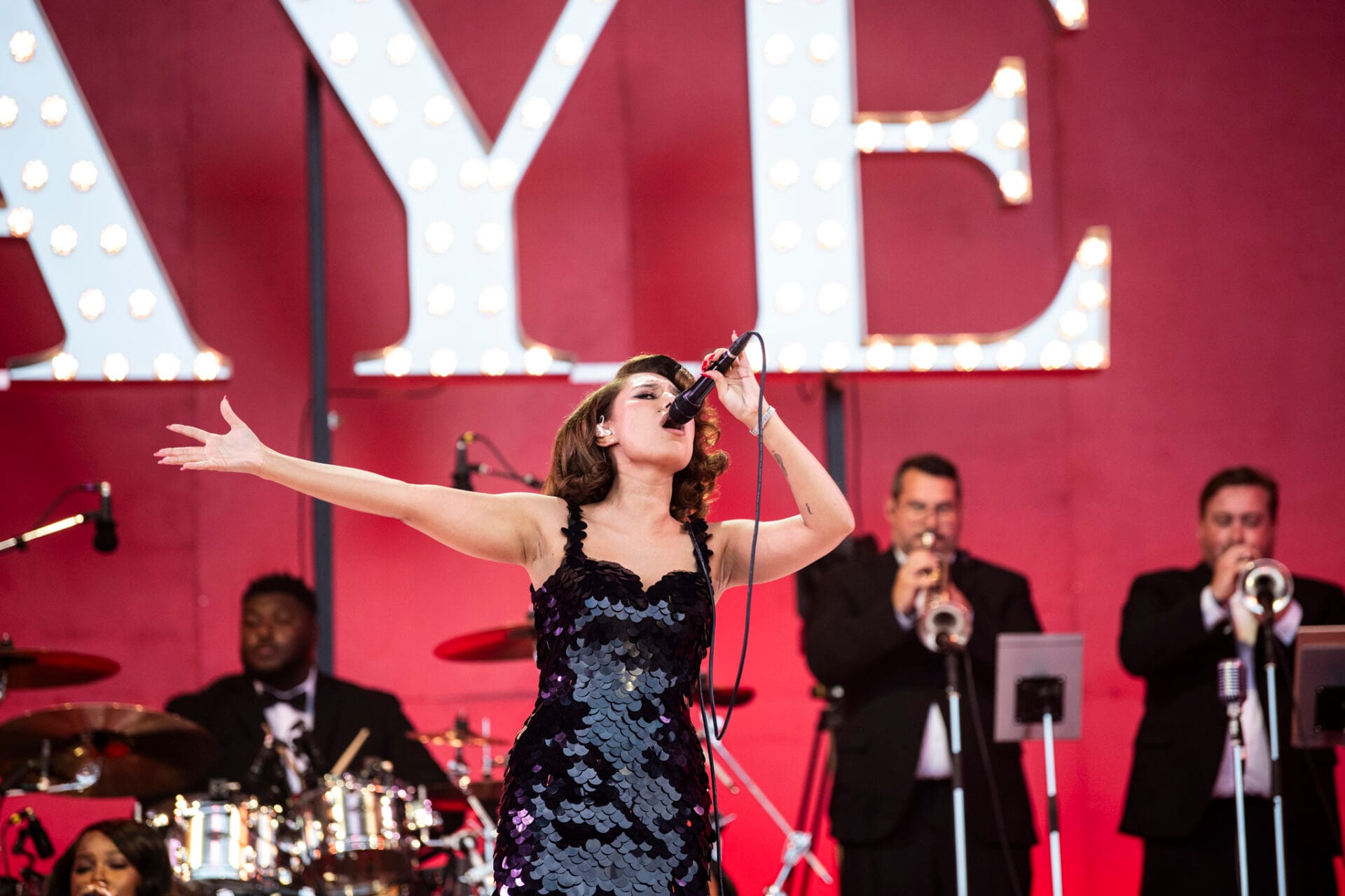 Raye wont rush second album