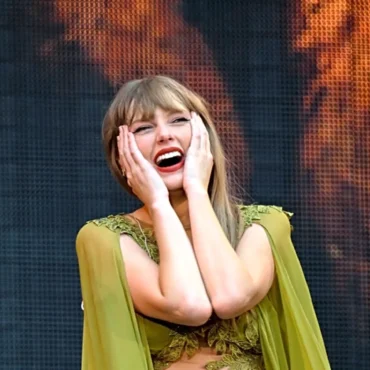 Taylor Swift left Eras Tour worker stunned by generous cash bonus